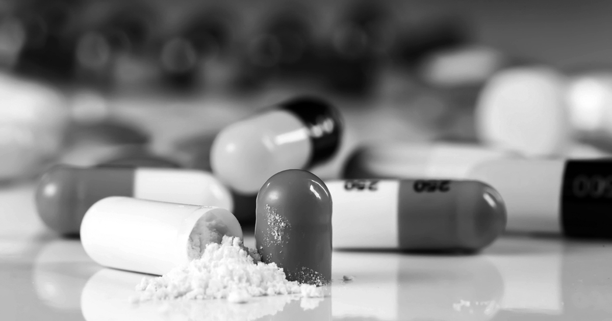 Kỳ 8: Kê toa kháng sinh: Đường đua qua các chốt chặn