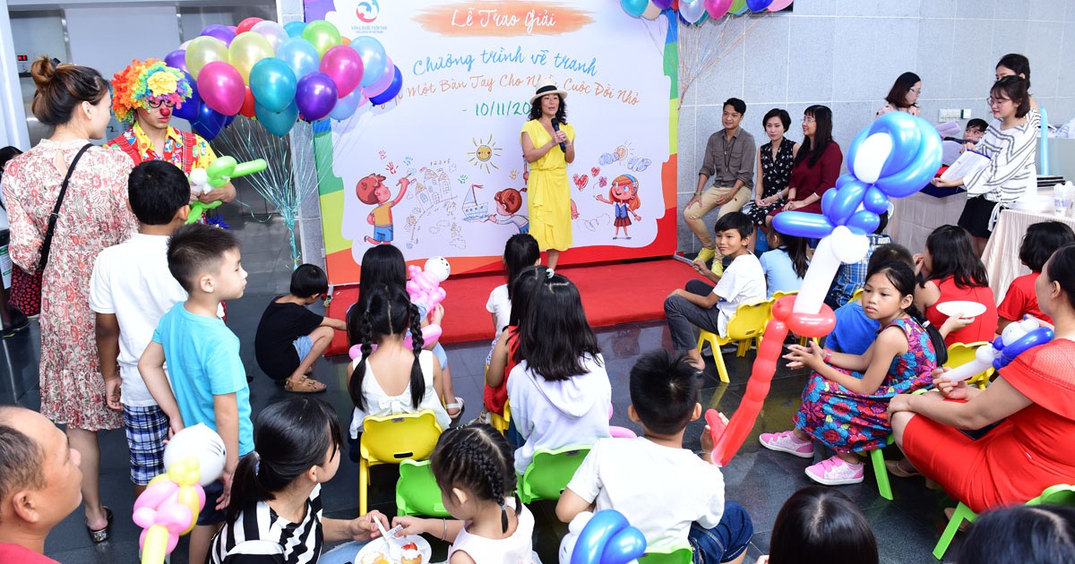 Trao giải cuộc thi vẽ tranh Quỹ Nâng bước tuổi thơ: Nơi những trái tim tỏa sáng