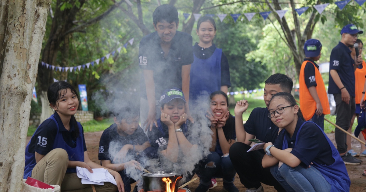 Bổ ích và lý thú với chuyến du hành ngược thời gian tại trại hè tiến hóa