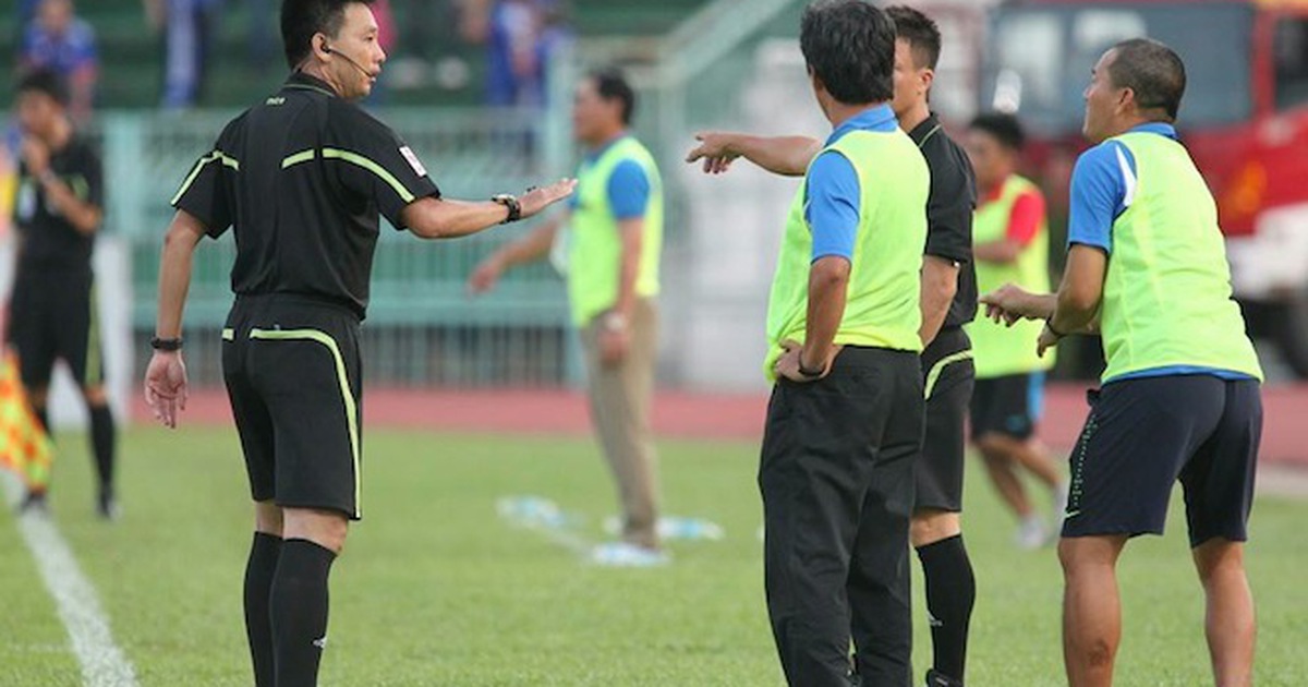 'Trọng tài đã để sót 1 quả phạt đền của ĐTLA'