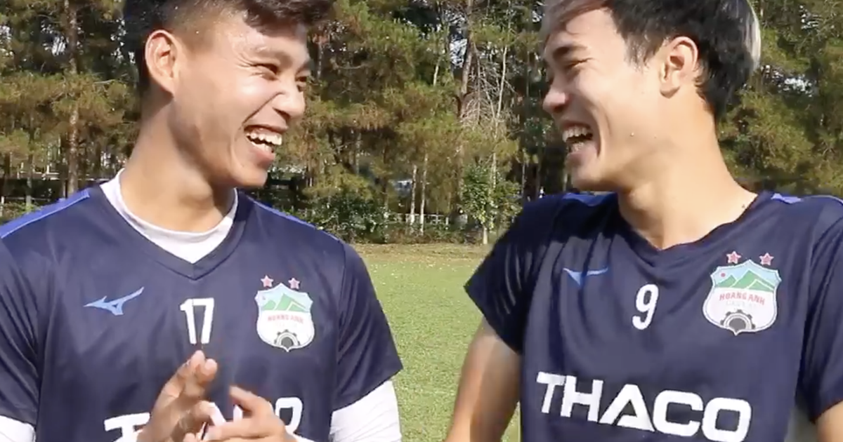 Văn Toàn, Văn Thanh ‘xát muối’ Xuân Trường: 'Đừng về, đội HAGL đang ổn'