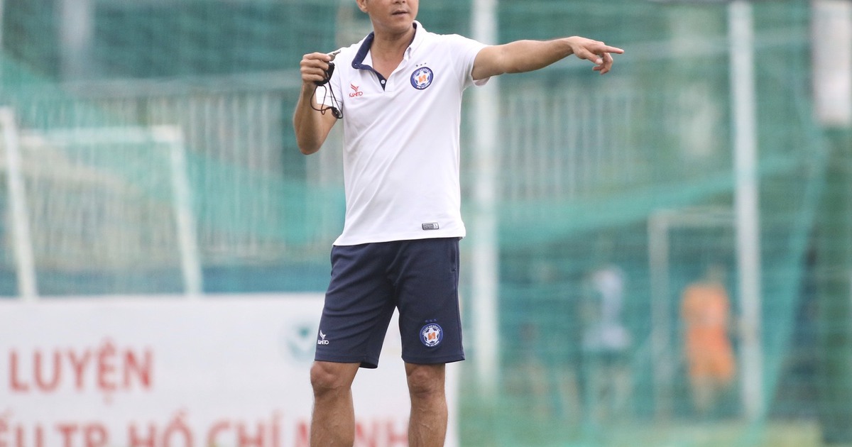 Trò cũ ở Quảng Nam giúp HLV Hoàng Văn Phúc thế chỗ Lê Huỳnh Đức ở Đà Nẵng?