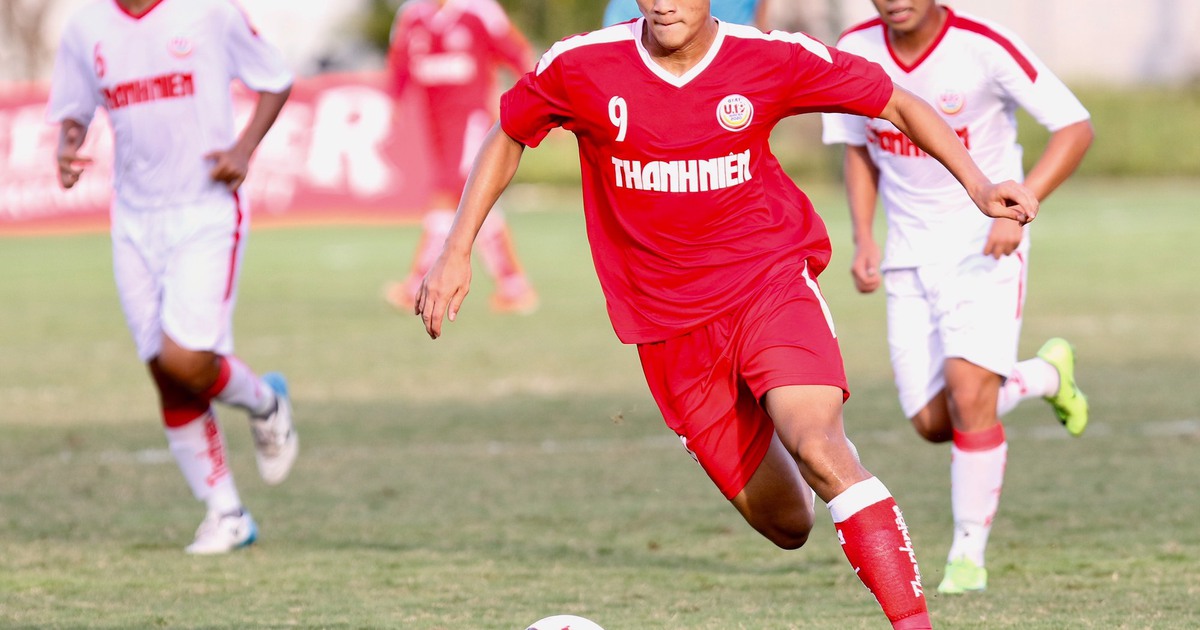 Sài Gòn đón ‘viên ngọc quý PVF' Võ Nguyên Hoàng được Stoke City nhòm ngó