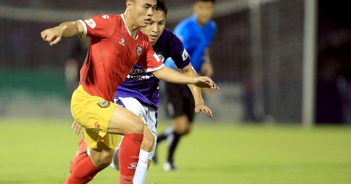 HLV Phạm Minh Đức: 'Lý Công Hoàng Anh hay hơn Đỗ Hùng Dũng ở tuổi 21'