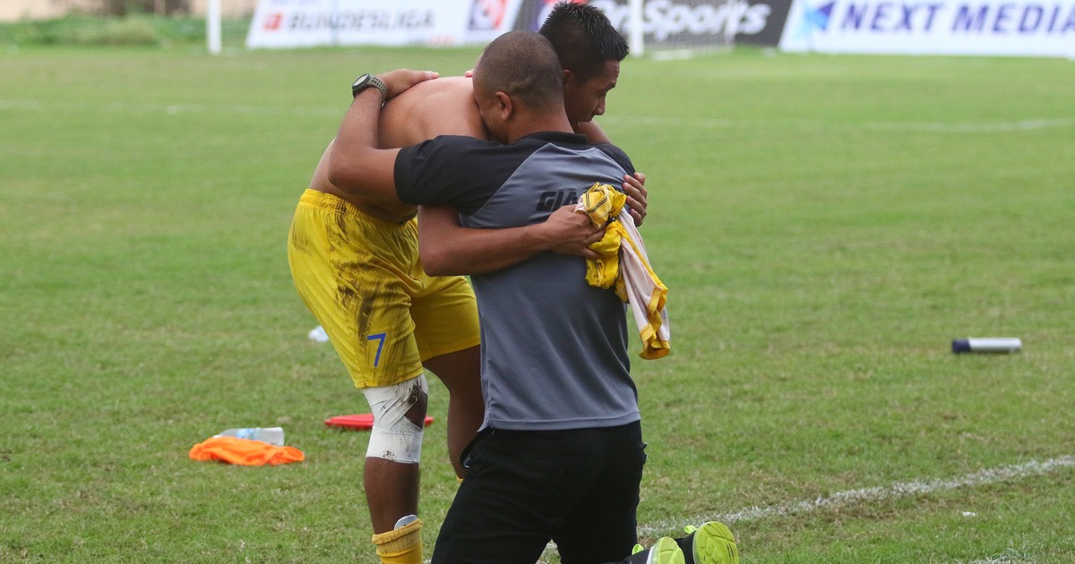 CLB Gia Định xin không lên hạng nhất, quân bầu Đức 'bất chiến tự nhiên thành'