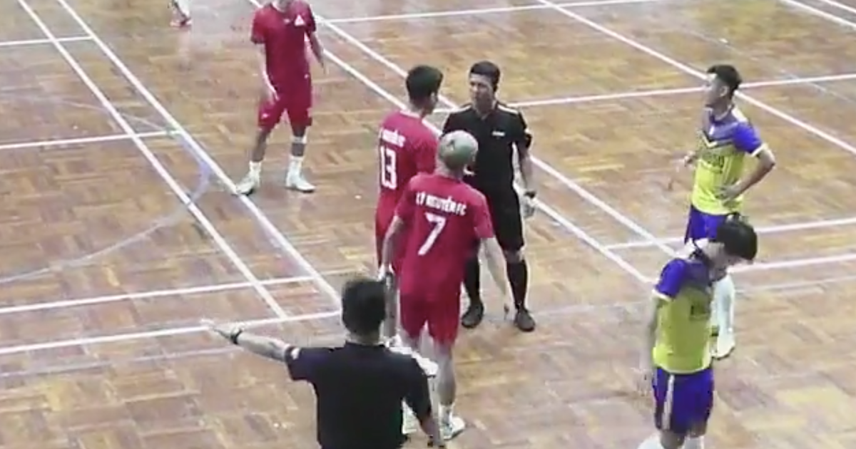 Trọng tài futsal bị hành hung đến bất tỉnh nói gì?