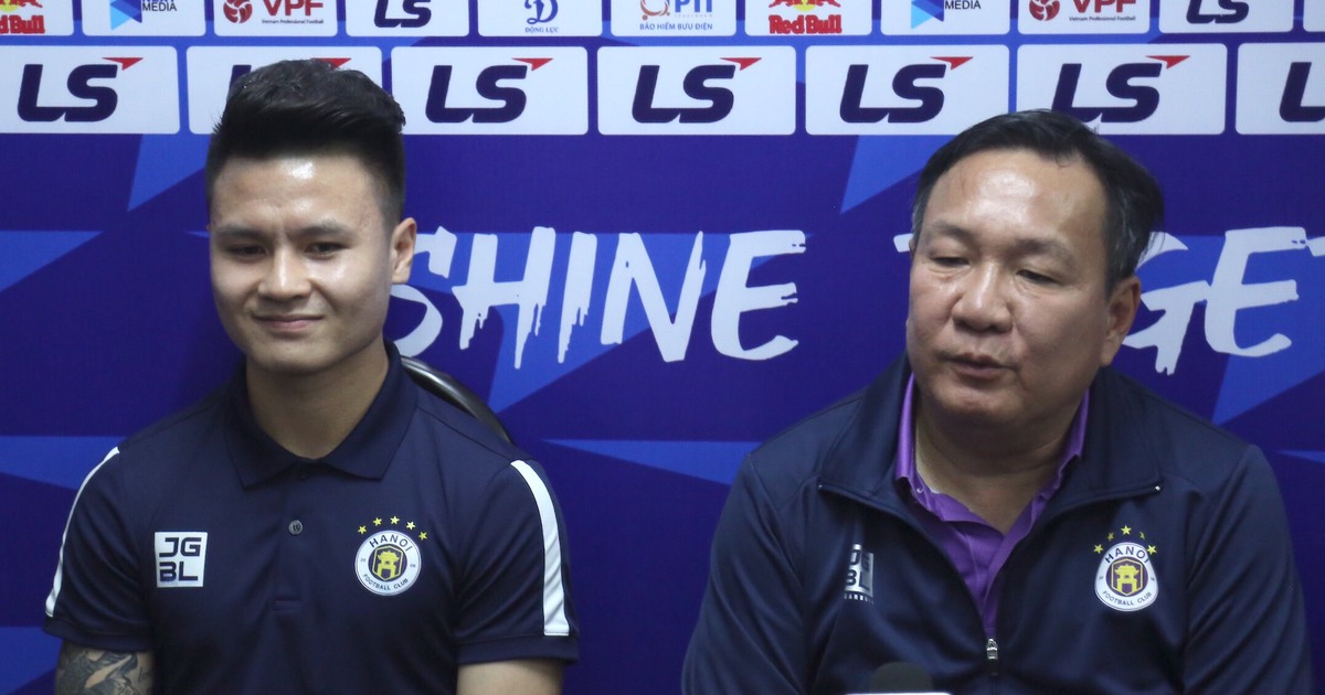 HLV Hoàng Văn Phúc bật mí Duy Mạnh, Văn Quyết và tân HLV người Hàn Quốc