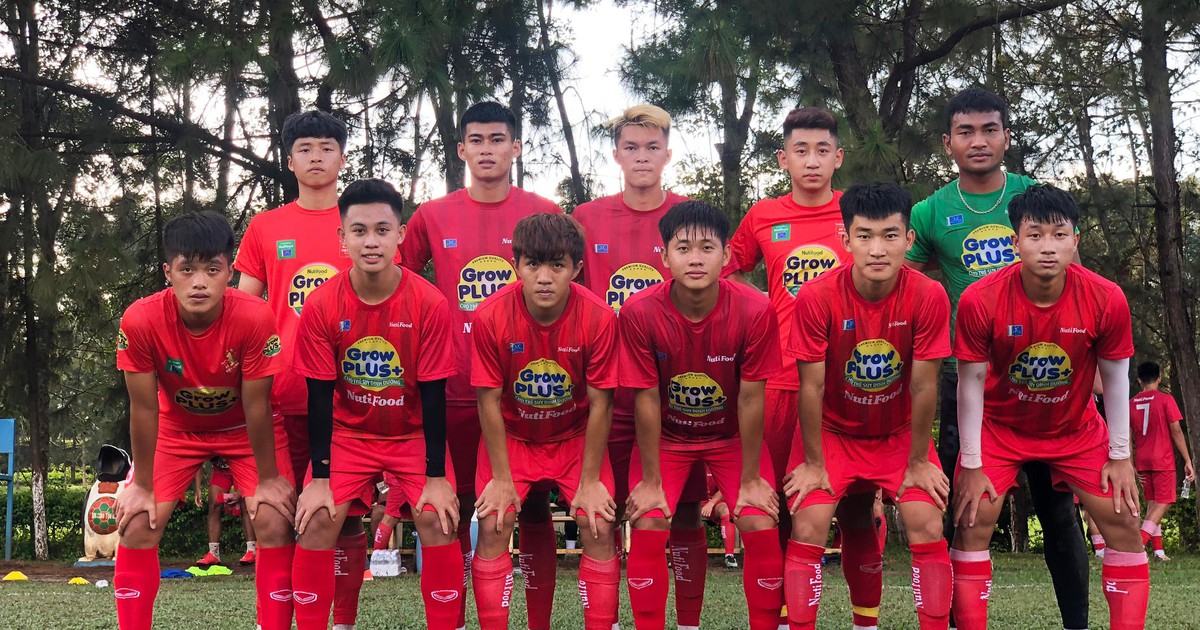 'Siêu nhân' Gia Huy và khóa 4 rời bầu Đức về lò Nutifood JMG của bầu Hải