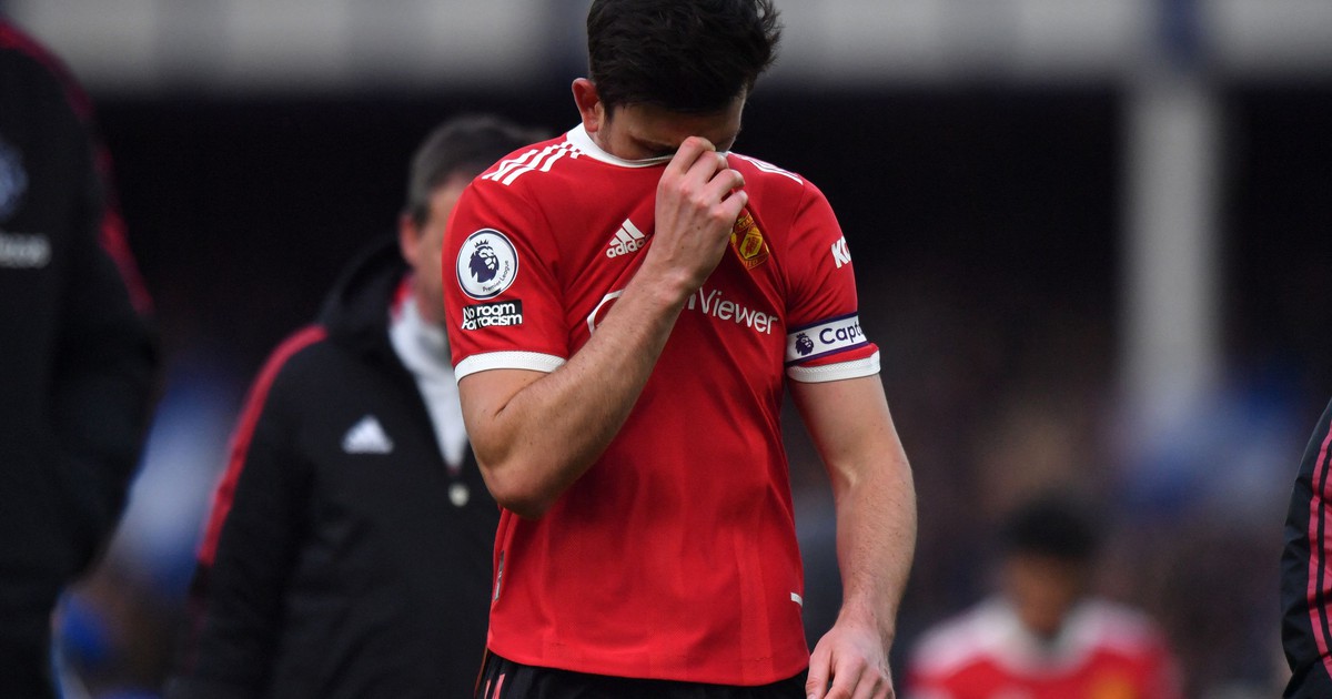 Neville cảnh báo HLV Erik ten Hag: ‘M.U có thể chôn vùi những tên tuổi lớn’