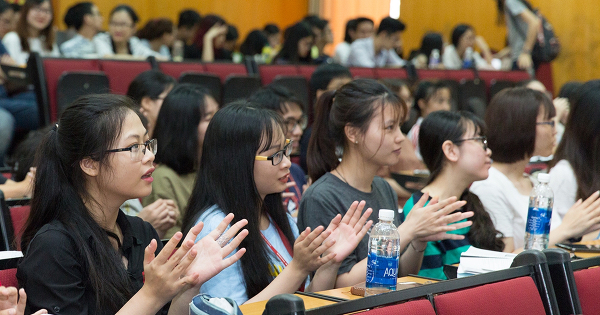 Trường đại học Ngoại thương thông báo trong đêm việc điều chỉnh phương án tuyển sinh