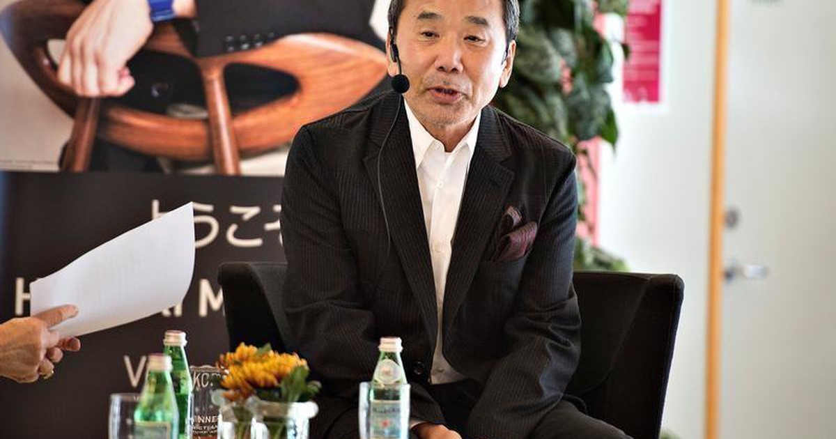 Nhà văn Haruki Murakami dẫn chương trình đặc biệt trên sóng radio