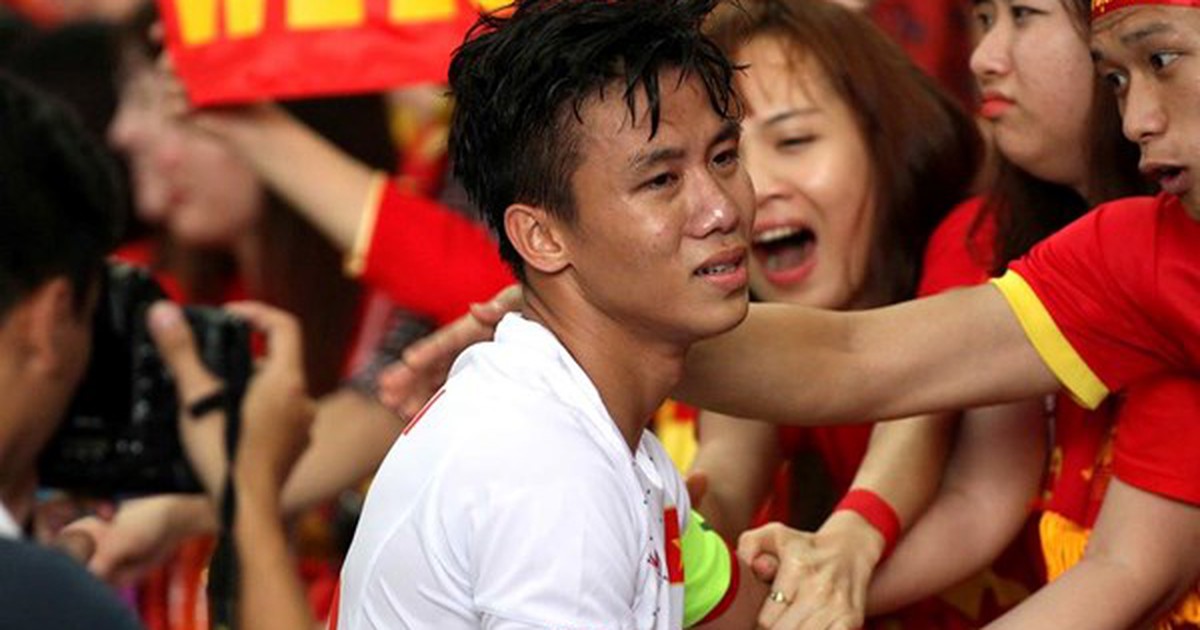 Quế Ngọc Hải khốn khổ với màn rượt đuổi của SHB.Đà Nẵng