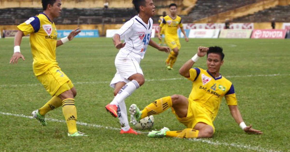 Pha vào bóng của Quế Ngọc Hải thành tâm điểm ở lễ tổng kết bóng đá Việt