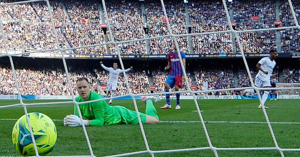 Kết quả Siêu kinh điển, Barcelona 1-2 Real Madrid: Kịch tính đến giây cuối cùng