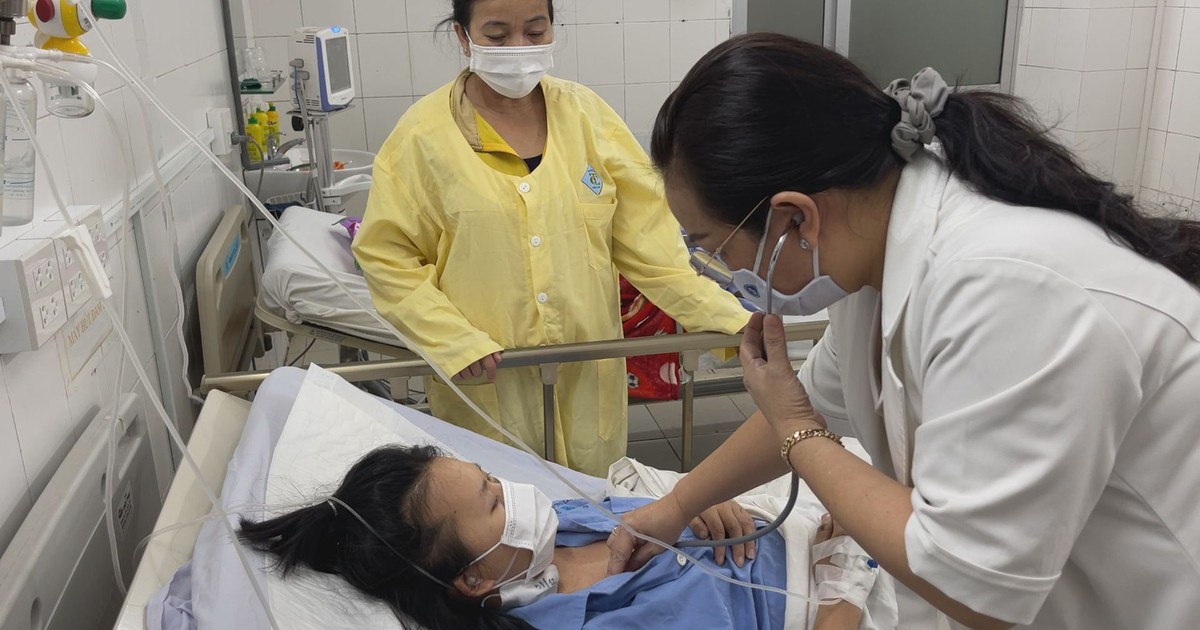 Can thiệp ECMO cứu người mẹ trẻ ngưng tim do sốt xuất huyết