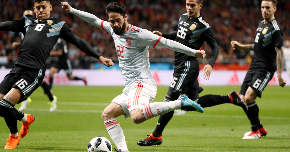 Messi vắng mặt, Argentina bị Tây Ban Nha hạ nhục