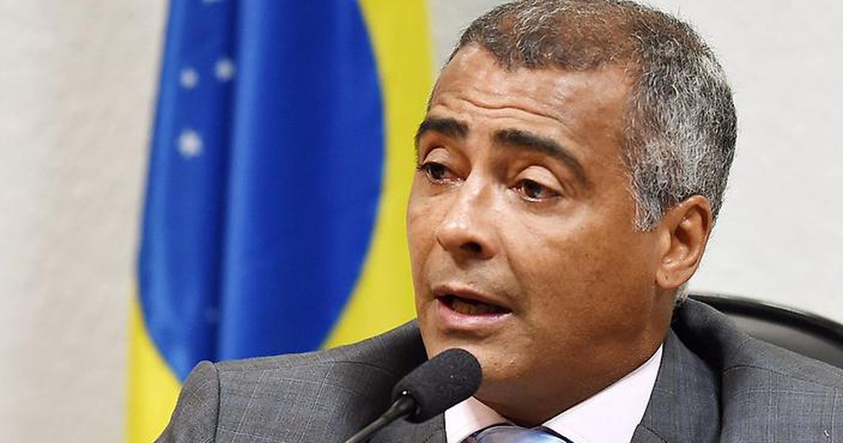 Romario tranh chức chủ tịch Liên đoàn để dẹp sạch bê bối bóng đá Brazil