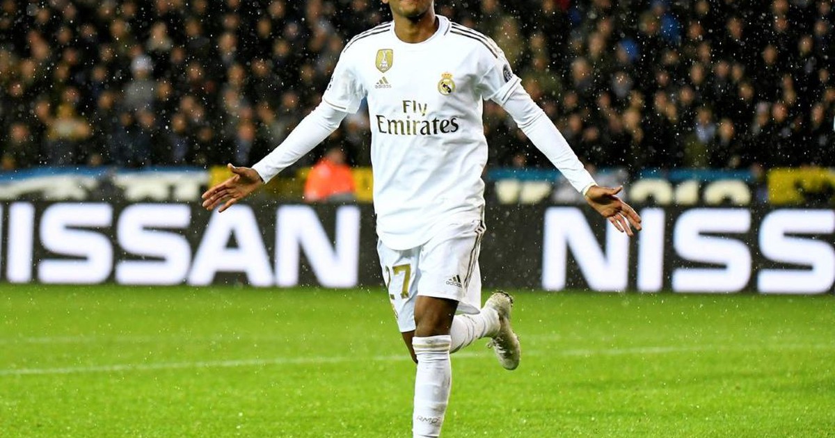 Trước thềm trận “Siêu kinh điển”: Real Madrid mất quân… lãng xẹt