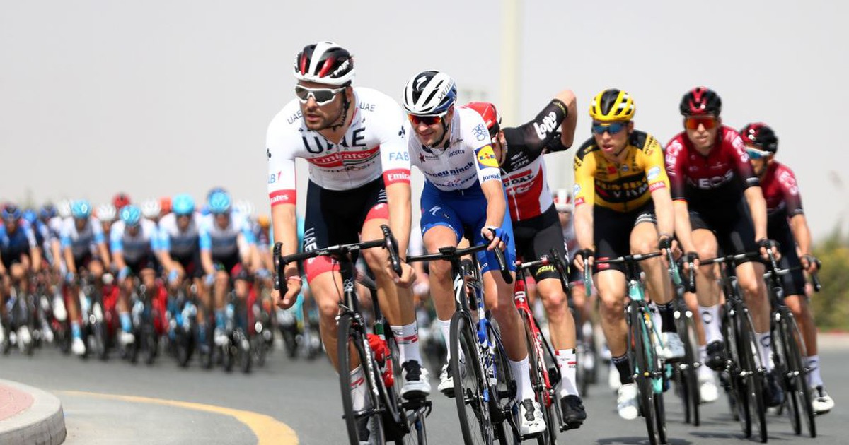 Đội đua xe đạp Pháp đe dọa tuyệt thực khi bị “nhốt” ở UAE