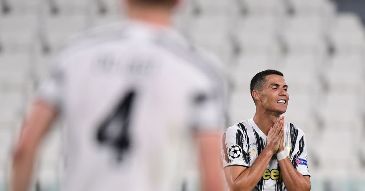 Kết quả Champions League vòng 1/8: Ronaldo lập cú đúp, Juventus vẫn bị Lyon loại