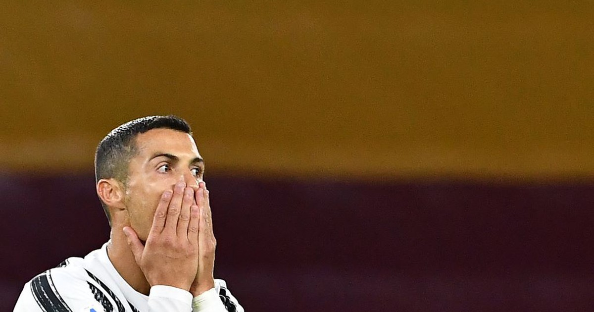 Ronaldo đối mặt với rắc rối pháp lý khi 'trốn' về tuyển Bồ Đào Nha