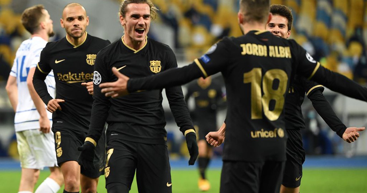 Kết quả Champions League: 'Gạch tên' Messi, Barcelona vẫn thẳng tiến vào vòng 1/8