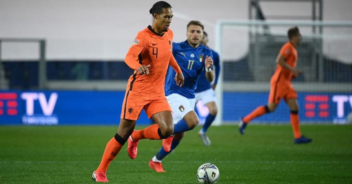 VCK EURO: Tuyển Hà Lan sốc khi trung vệ Van Dijk tự loại khỏi giải