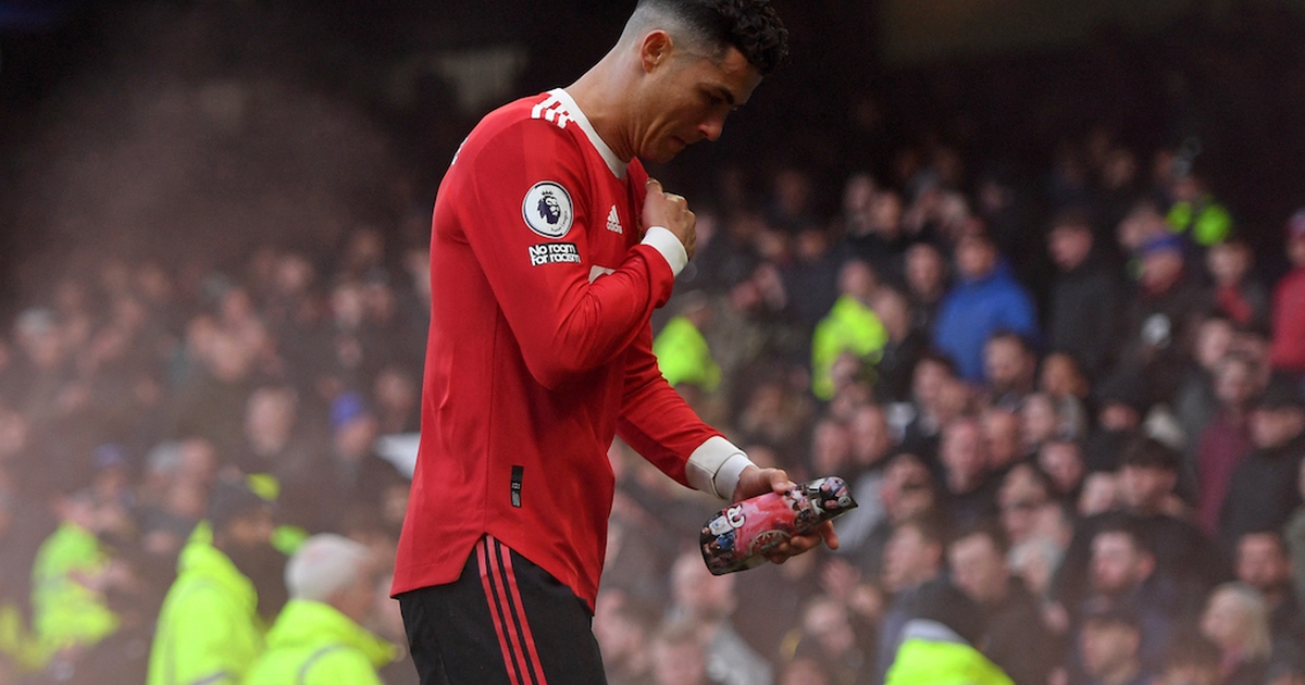 Cảnh sát mở cuộc điều tra Ronaldo về cáo buộc hành hung CĐV tự kỷ