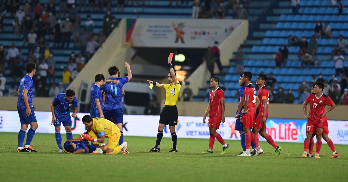 Dân mạng Indonesia ví U.23 Thái Lan là ‘vua đóng kịch’ dẫn đến cơn mưa thẻ đỏ