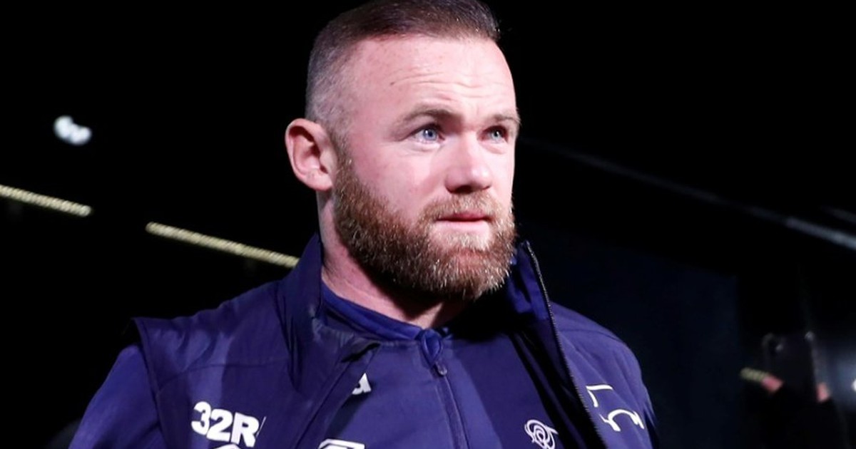 Rooney từ chức HLV CLB của Anh sau mùa giải vật vã chống điểm âm