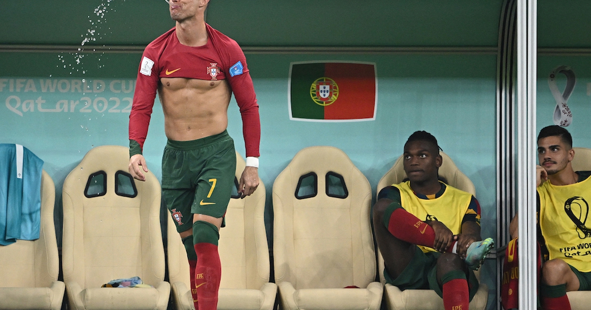 Ronaldo lên tiếng về thông tin gói hành lý bỏ World Cup 2022 để về nhà