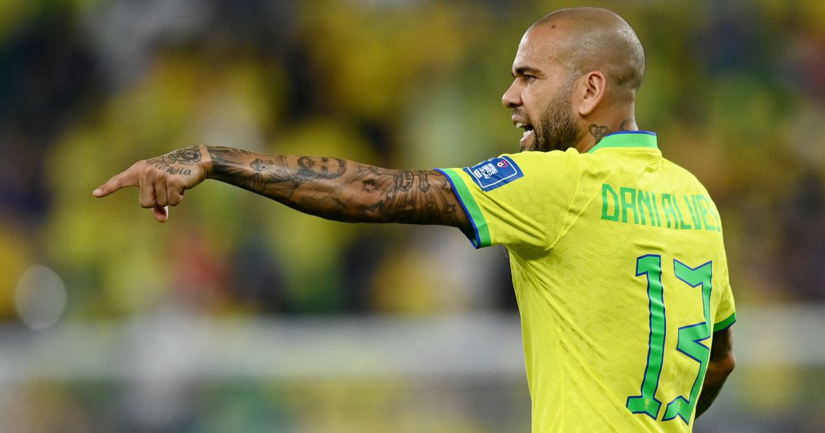 Bóng đá Brazil sốc với thông tin Dani Alves bị điều tra vì tấn công tình dục