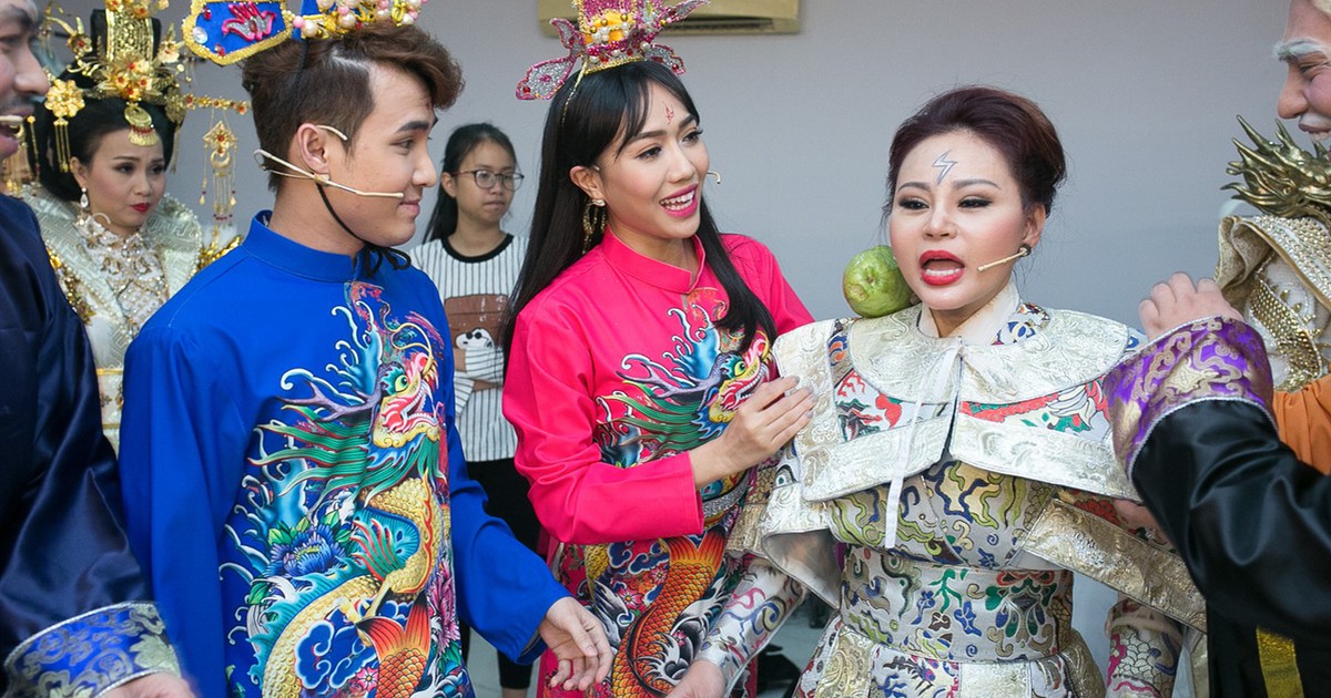 Lê Giang bị đồng nghiệp 'xỉa xói' ở hậu trường Táo Quân Vĩnh Long 2018