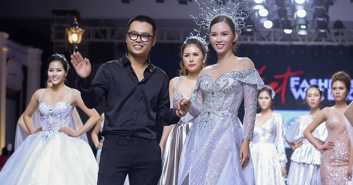 Lạ mắt váy cưới phong cách nữ thần