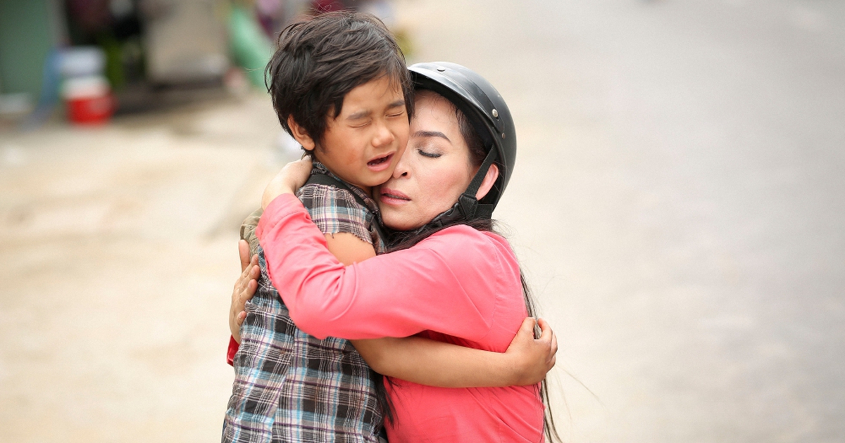 Phi Nhung lên án vấn nạn bỏ con