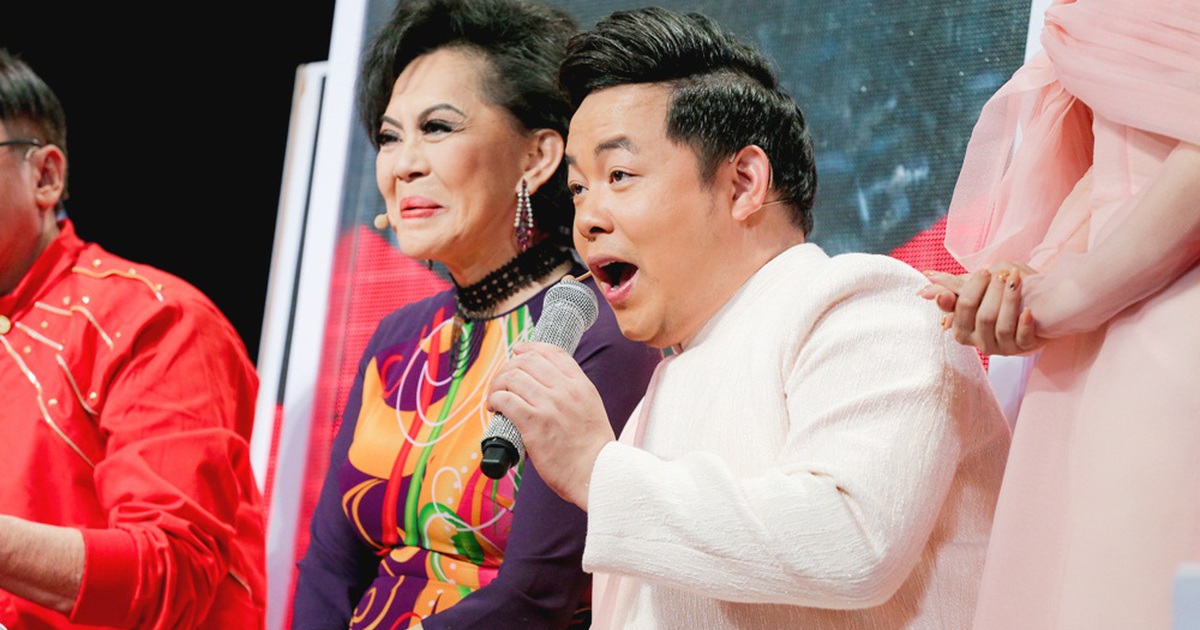 Quang Lê bị Đình Văn 'cướp gà', Ngọc Sơn 'khóc lóc' trên ghế nóng