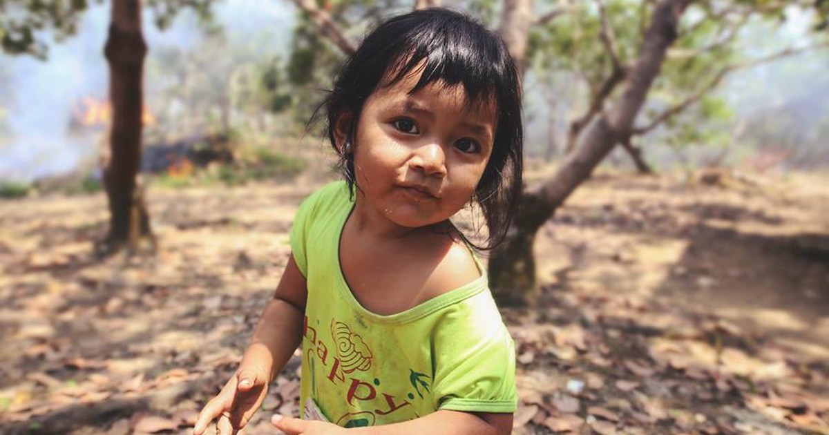 [ẢNH] Những đứa trẻ khắp Việt Nam: Bé Hân và mùa điều năm lên 4