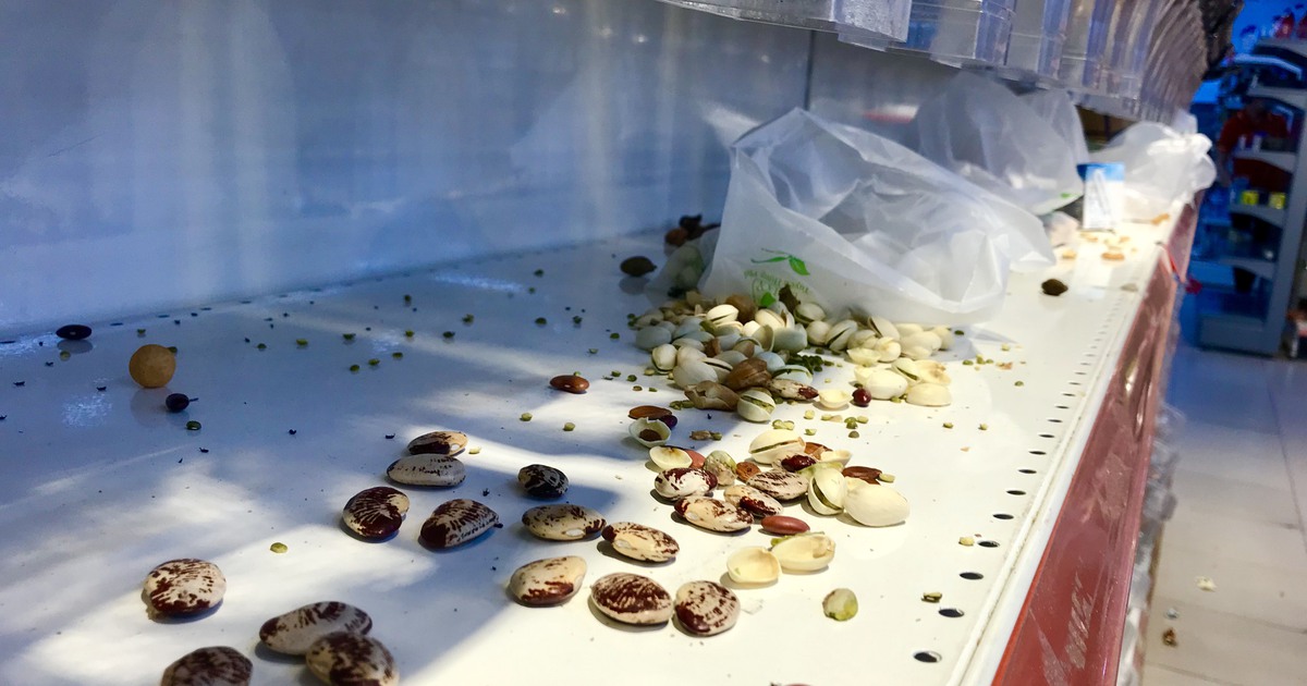 Nhiều chi nhánh Auchan bị 'càn quét' ăn bánh, socola không trả tiền: 'Quá kinh khủng!'