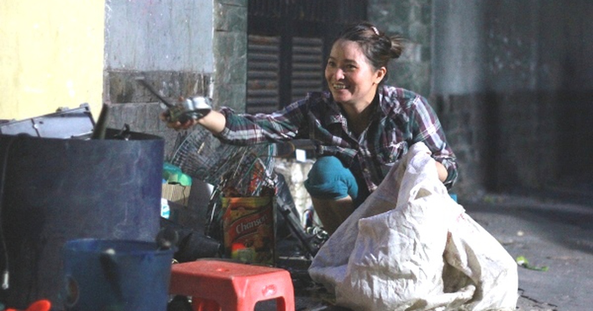 ‘Tỉ phú ve chai’: Khi nụ cười luôn nở trên môi