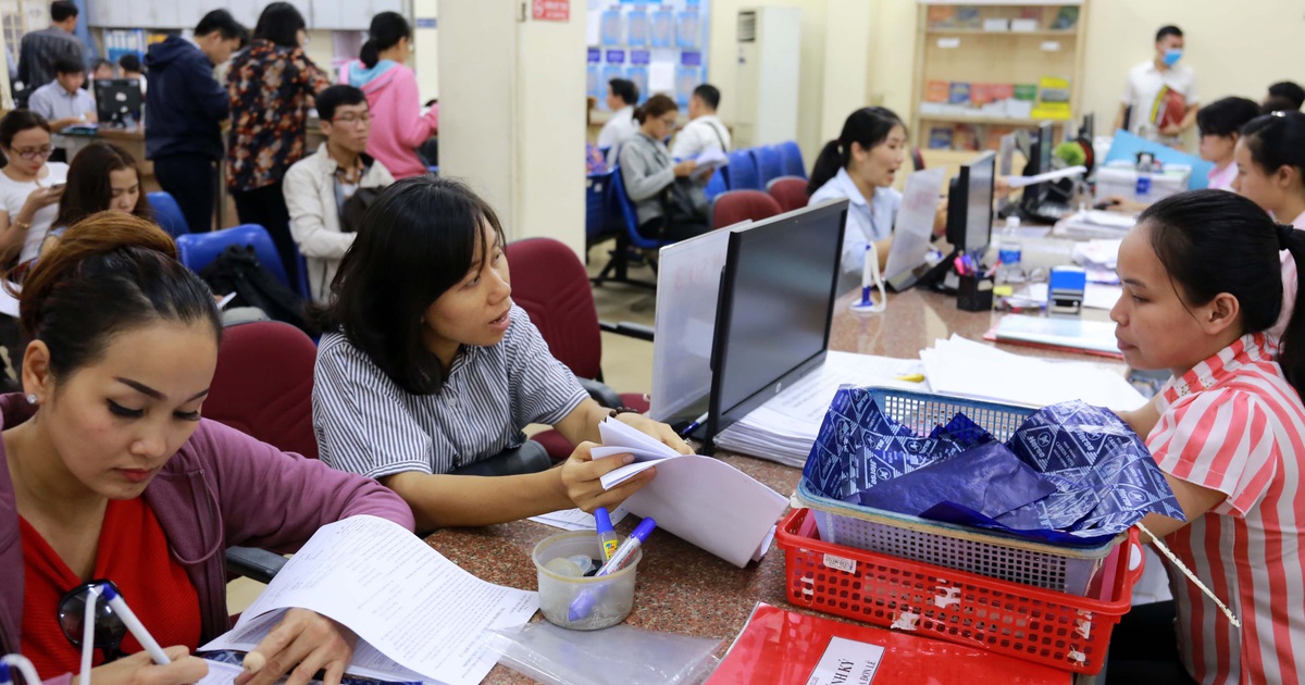 Xe ôm, bán vỉa hè… vào tầm ngắm cơ quan thuế