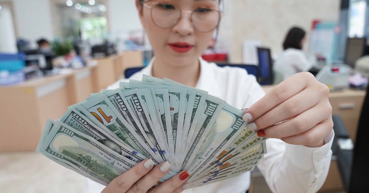 Giá USD hôm nay 3.11.2022: 'Đô' tăng đè bẹp các ngoại tệ khác