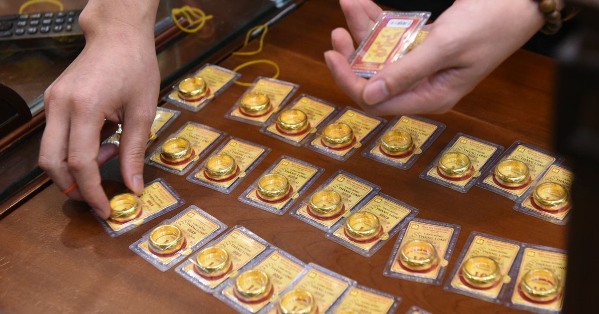 Giá vàng hôm nay 14.12.2022: 'Bốc đầu' gần nửa triệu đồng một lượng