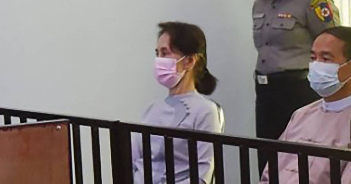 Bà Aung San Suu Kyi chờ phán quyết về tham nhũng