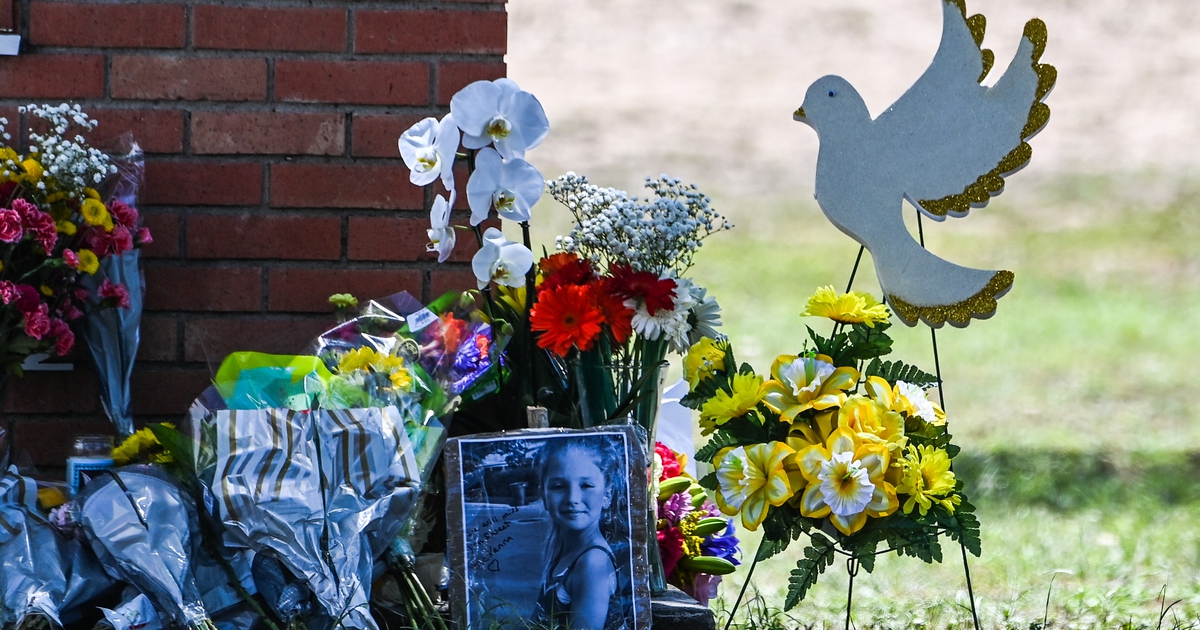 Vụ xả súng ở Texas: Cảnh sát bị tố chậm trễ, ám ảnh lời hung thủ 18 tuổi