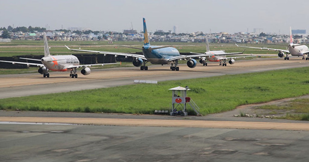 Quy định phi công nghỉ việc phải báo trước 120 ngày là trái luật