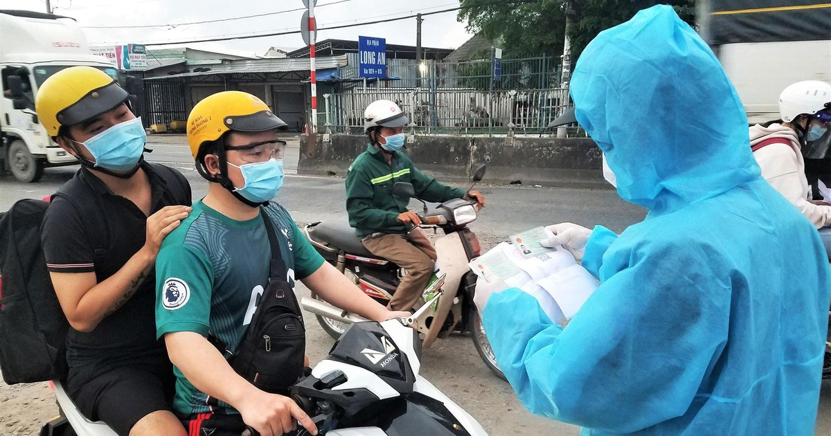 Gần 4.800 công nhân chưa quay lại TP.HCM làm việc