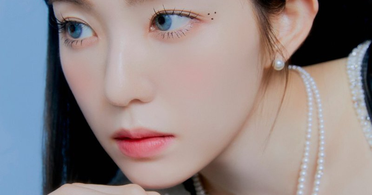 Red Velvet comeback với make up mắt hình nốt nhạc, fan khen SM là "thiên tài concept"