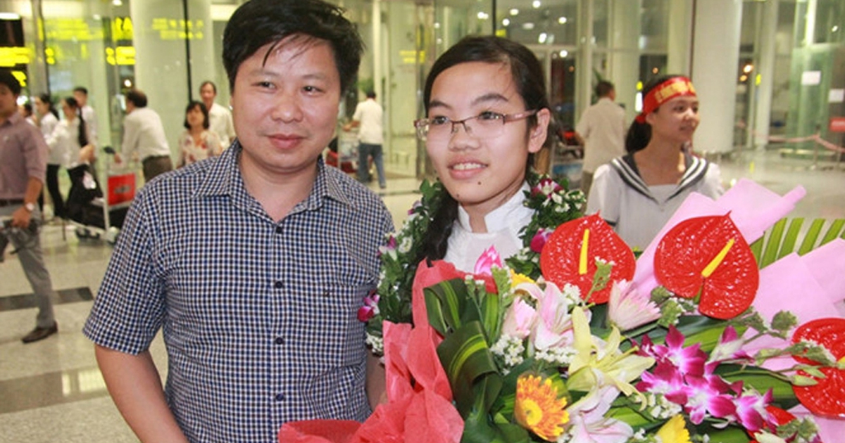 Gương mặt trẻ tiêu biểu có thành tích 'khủng' môn Vật lý đọc sách quên ăn