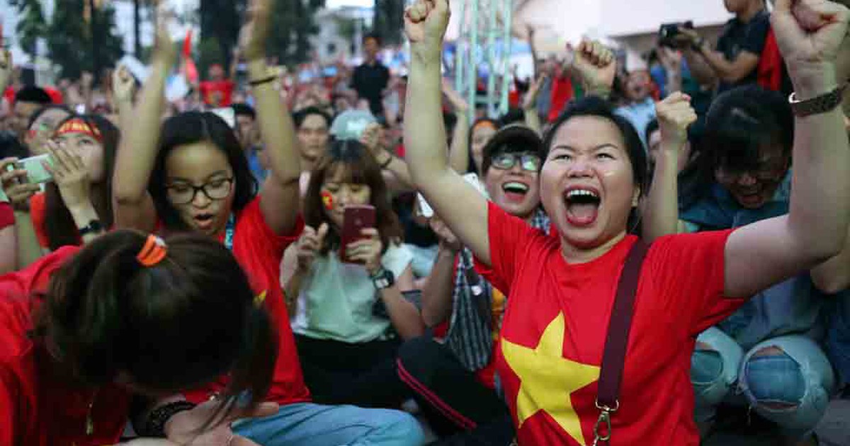 Kiều bào xa Tổ quốc: Trái tim nóng rực nghĩ về Việt Nam ngày chiến thắng