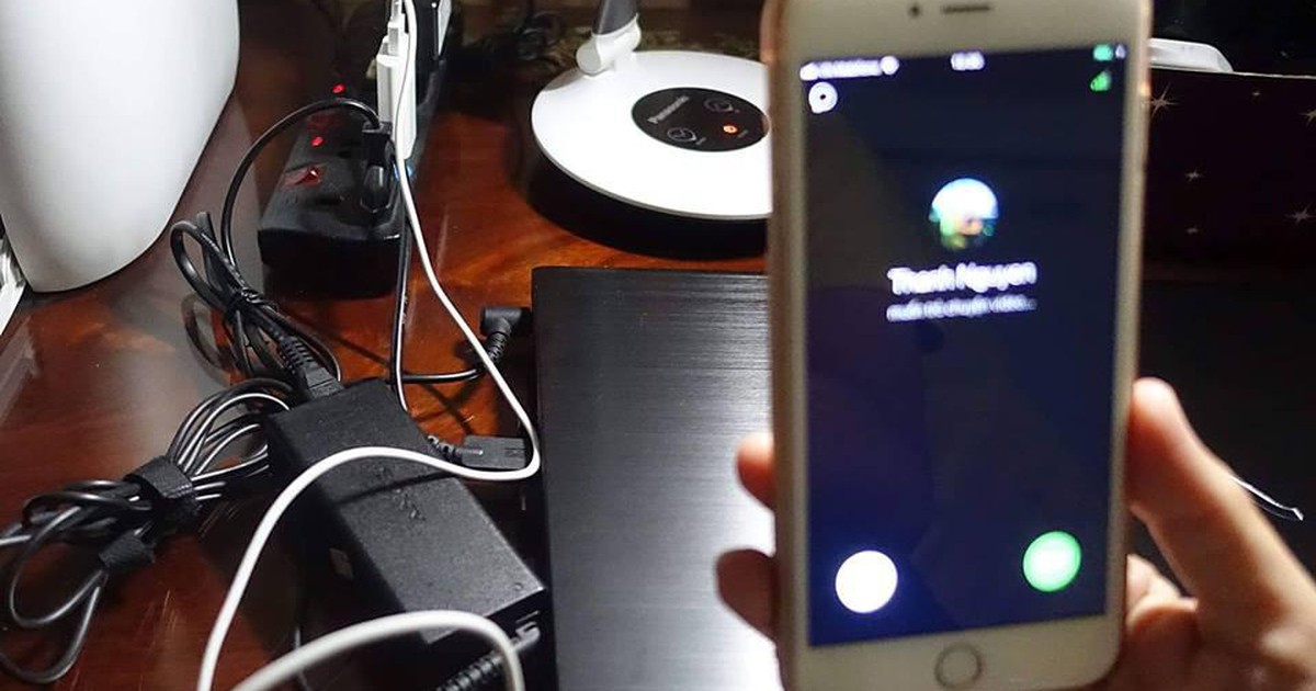 Điện thoại phát nổ, học sinh tử vong: Làm sao để học trực tuyến không thấp thỏm?